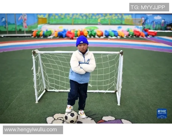 小黑哥与足球明星的梦想之旅如何改变了他们的人生轨迹 小黑哥与足球明星的梦想之旅如何改变了他们的人生轨迹