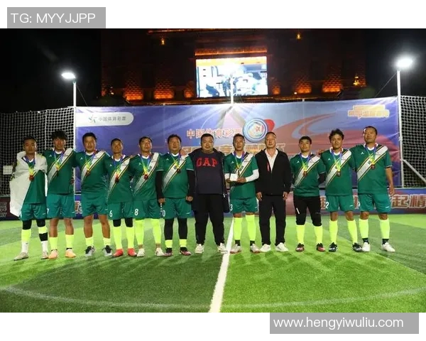 双十二生日的足球明星们如何在赛场与生活中绽放光彩